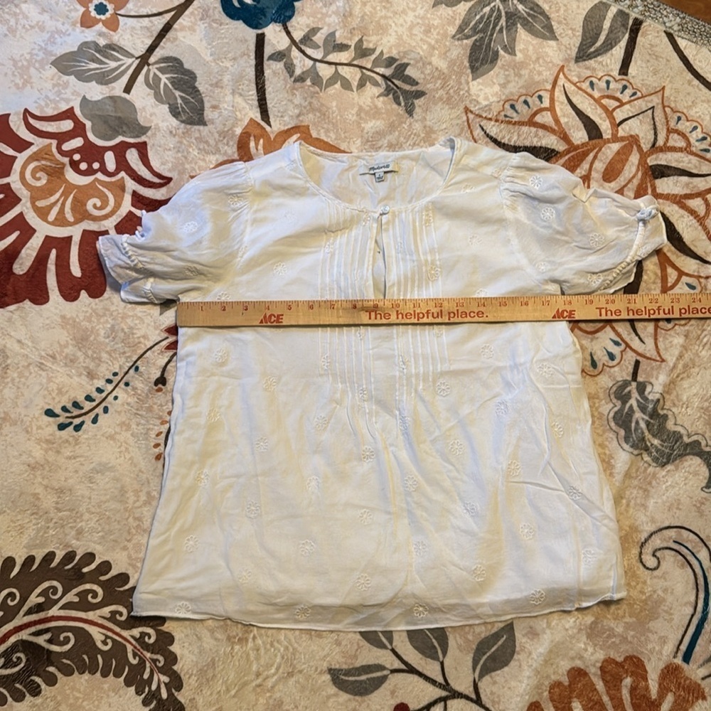 White Embroidered Women's Top - Picture 3 of 4